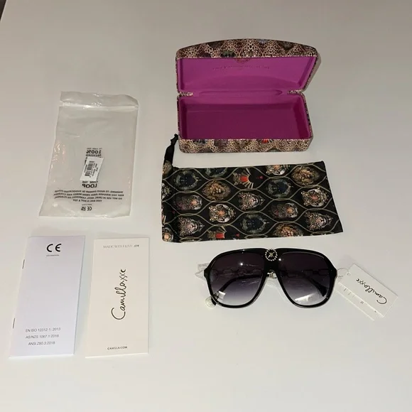 CAMILLA “The Heiress” black oversized aviator gradient  display picture 2